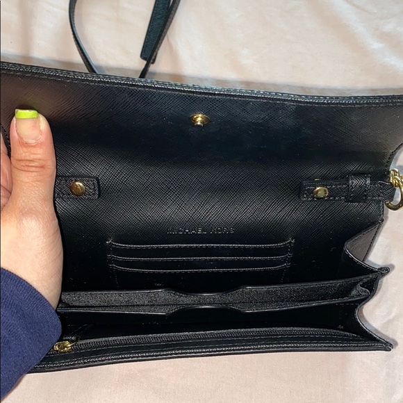❌SOLD❌Michael Kors Jet Set Saffiano Leather - Picture 3 of 6